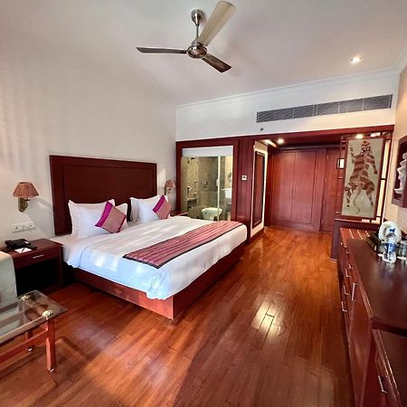 Hotel Chandela Khajurāho Dış mekan fotoğraf