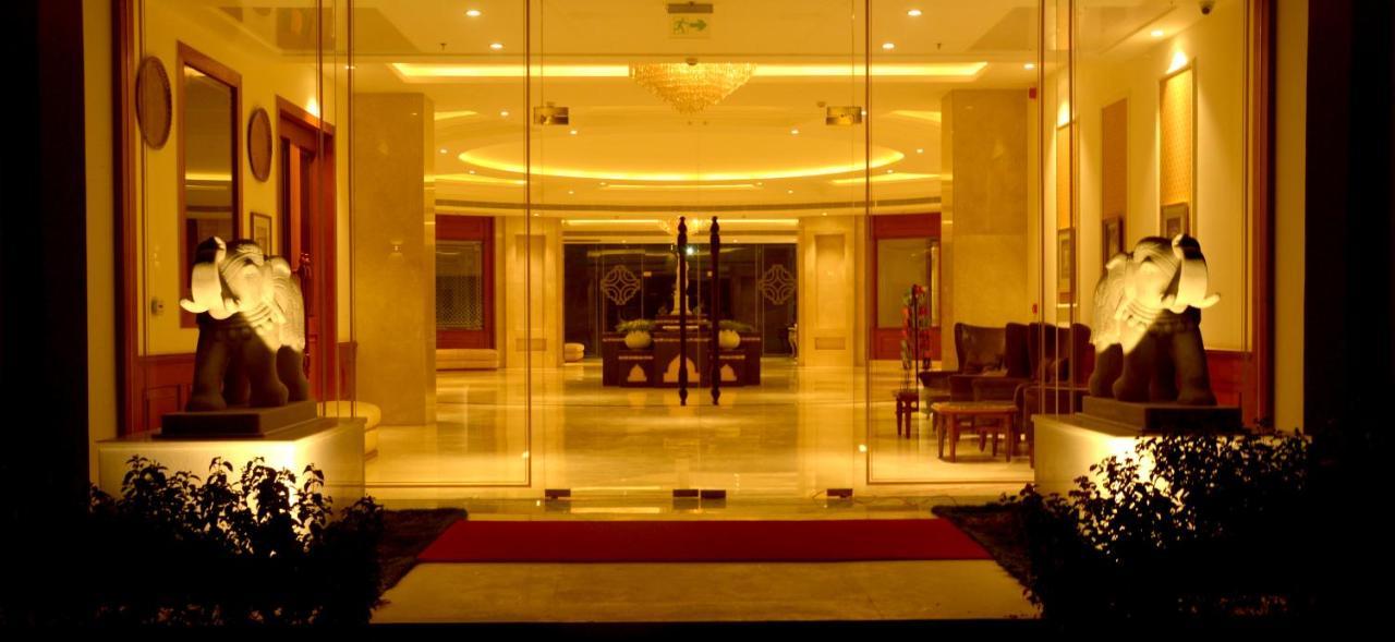 Hotel Chandela Khajurāho Dış mekan fotoğraf