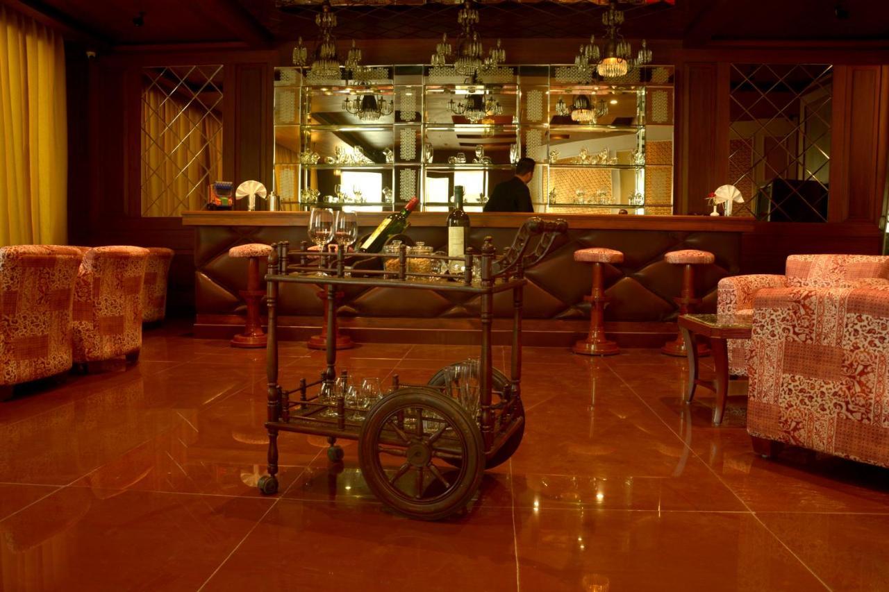 Hotel Chandela Khajurāho Dış mekan fotoğraf