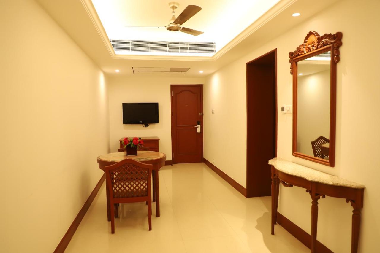 Hotel Chandela Khajurāho Dış mekan fotoğraf