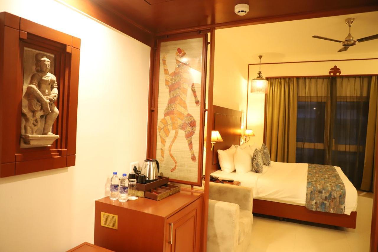 Hotel Chandela Khajurāho Dış mekan fotoğraf