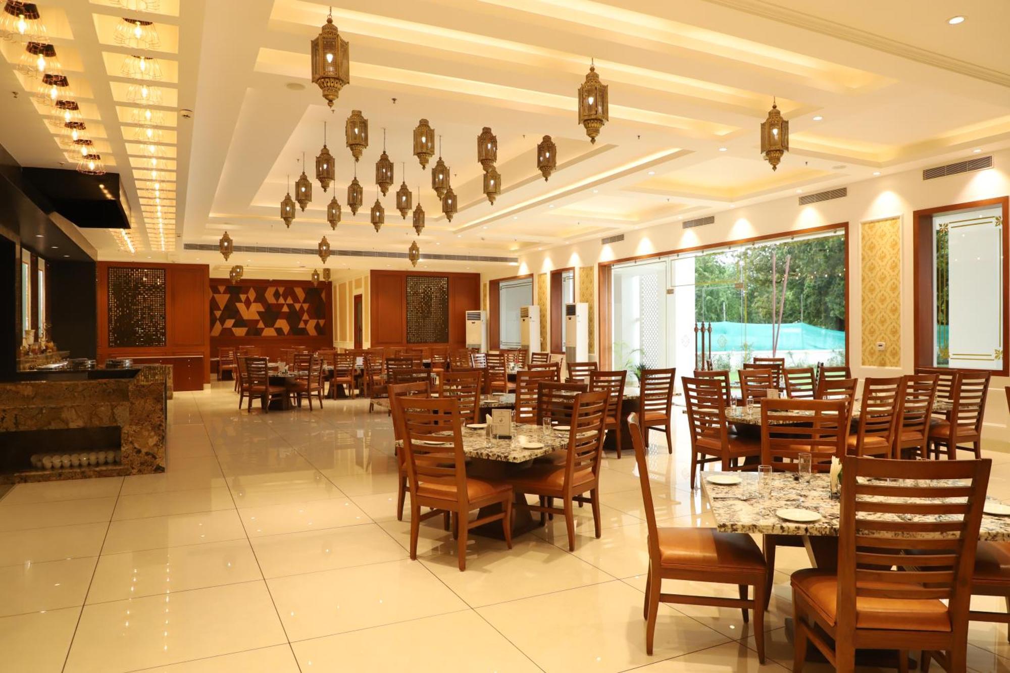 Hotel Chandela Khajurāho Dış mekan fotoğraf