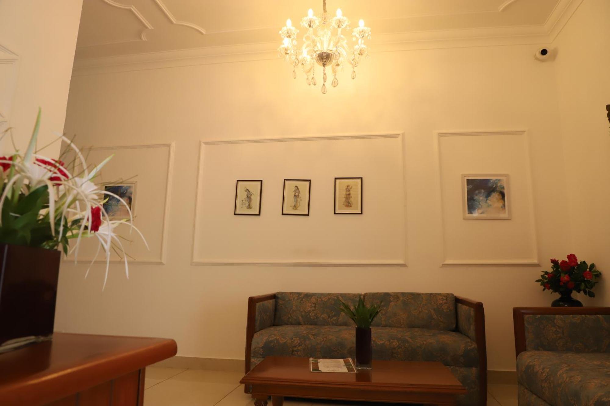 Hotel Chandela Khajurāho Dış mekan fotoğraf