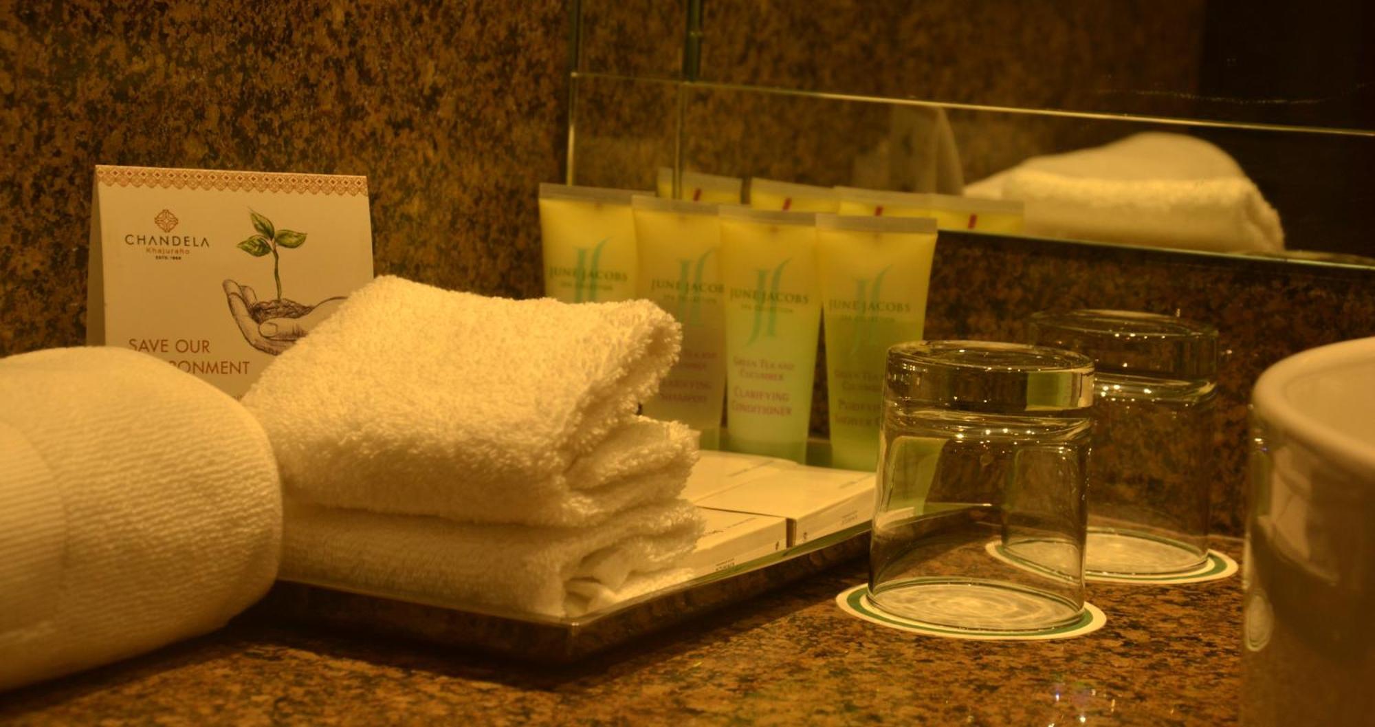 Hotel Chandela Khajurāho Dış mekan fotoğraf